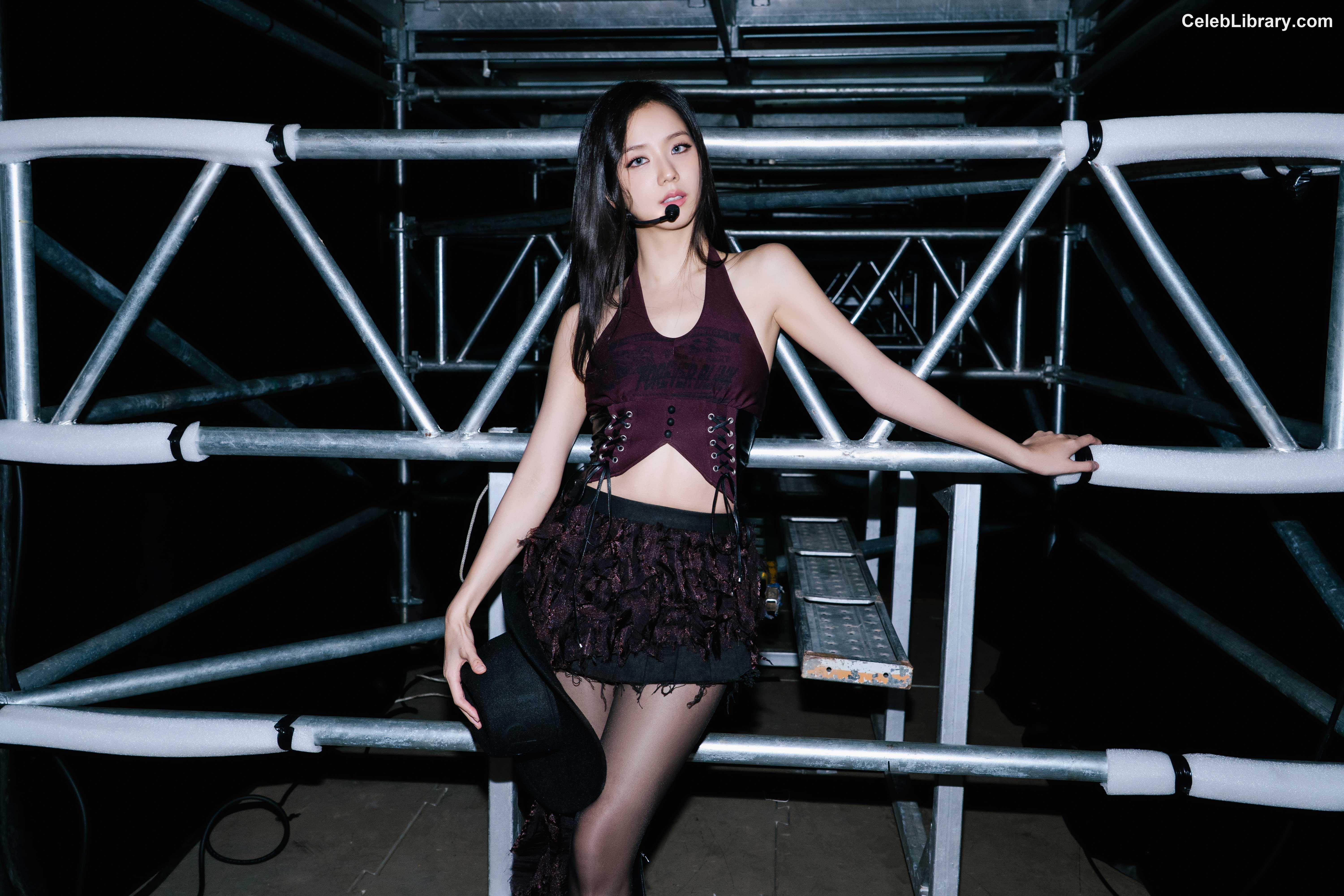 Jisoo  - BLΛƆKPIИK ( BLACKPINK ) photo 7 of 2451