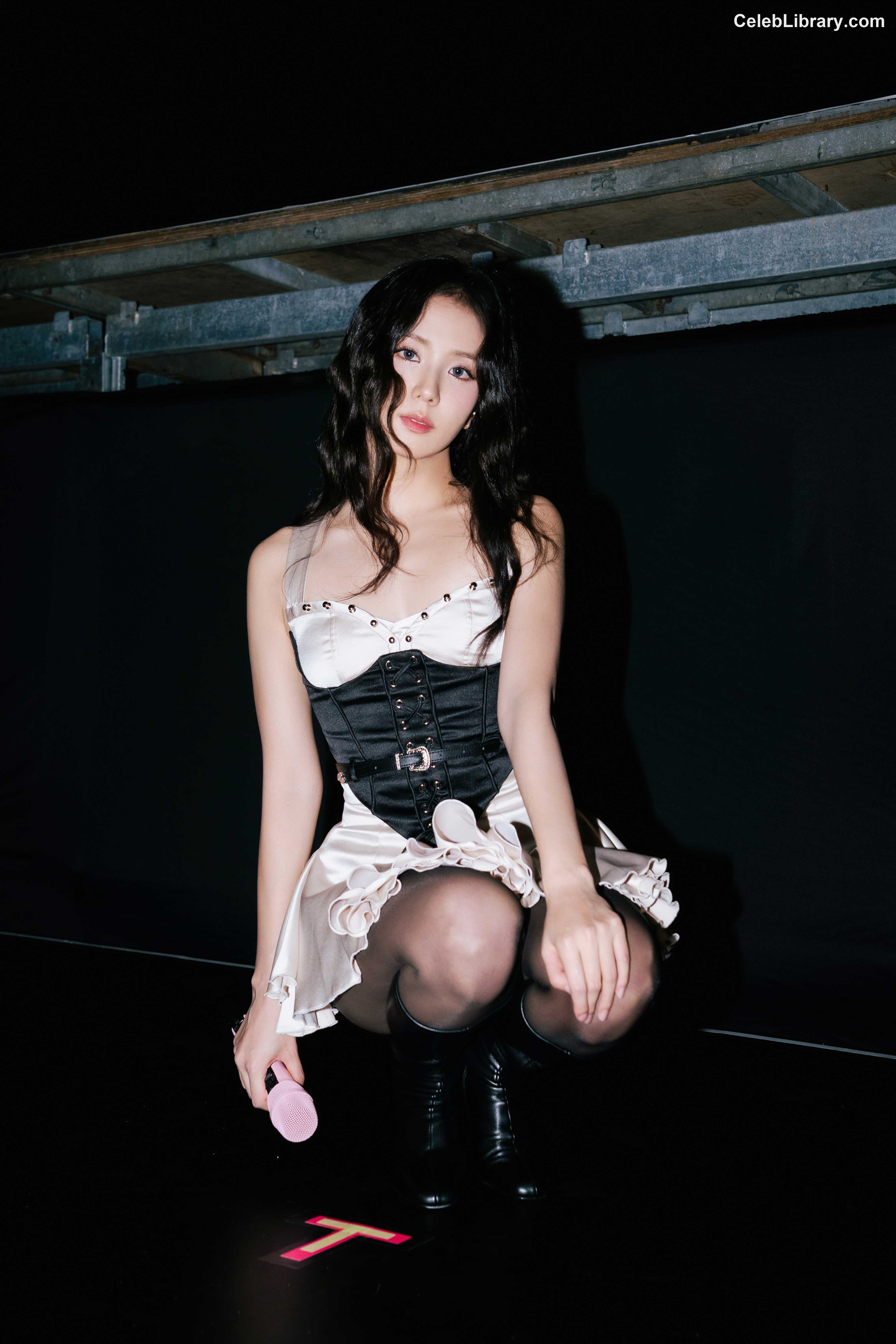 Jisoo  - BLΛƆKPIИK ( BLACKPINK ) photo 12 of 2451