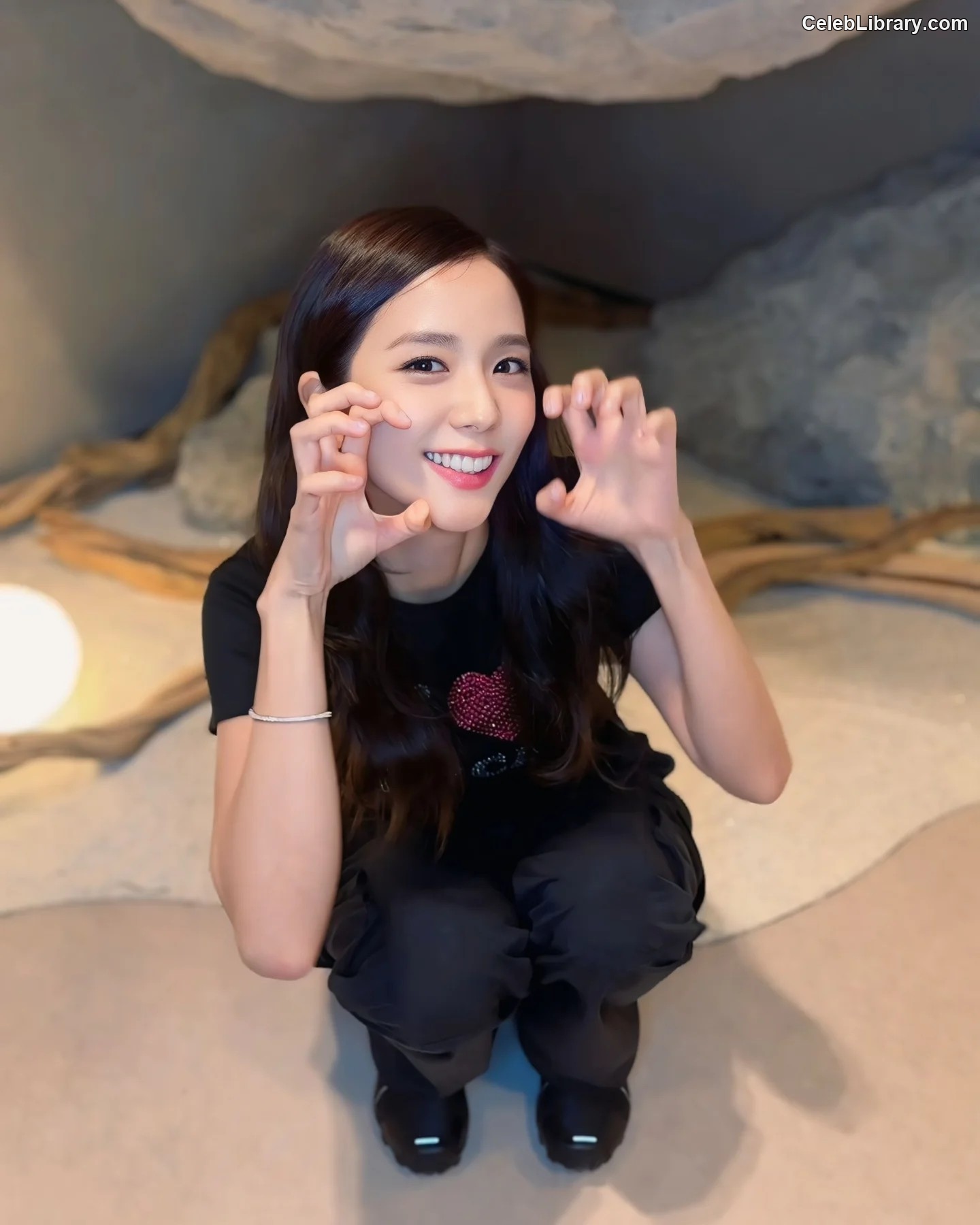 Jisoo  - BLΛƆKPIИK ( BLACKPINK ) photo 18 of 2451