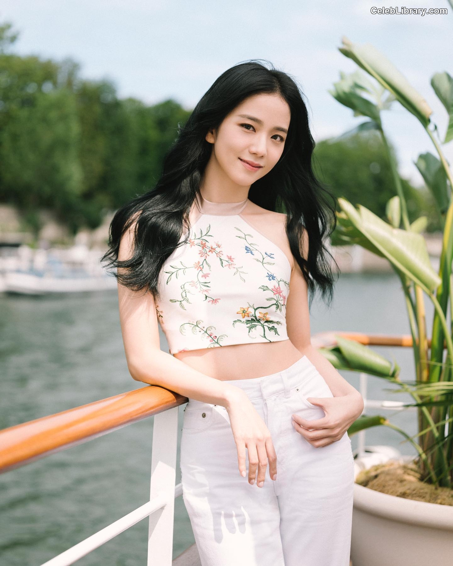 Jisoo  - BLΛƆKPIИK ( BLACKPINK ) photo 21 of 2451