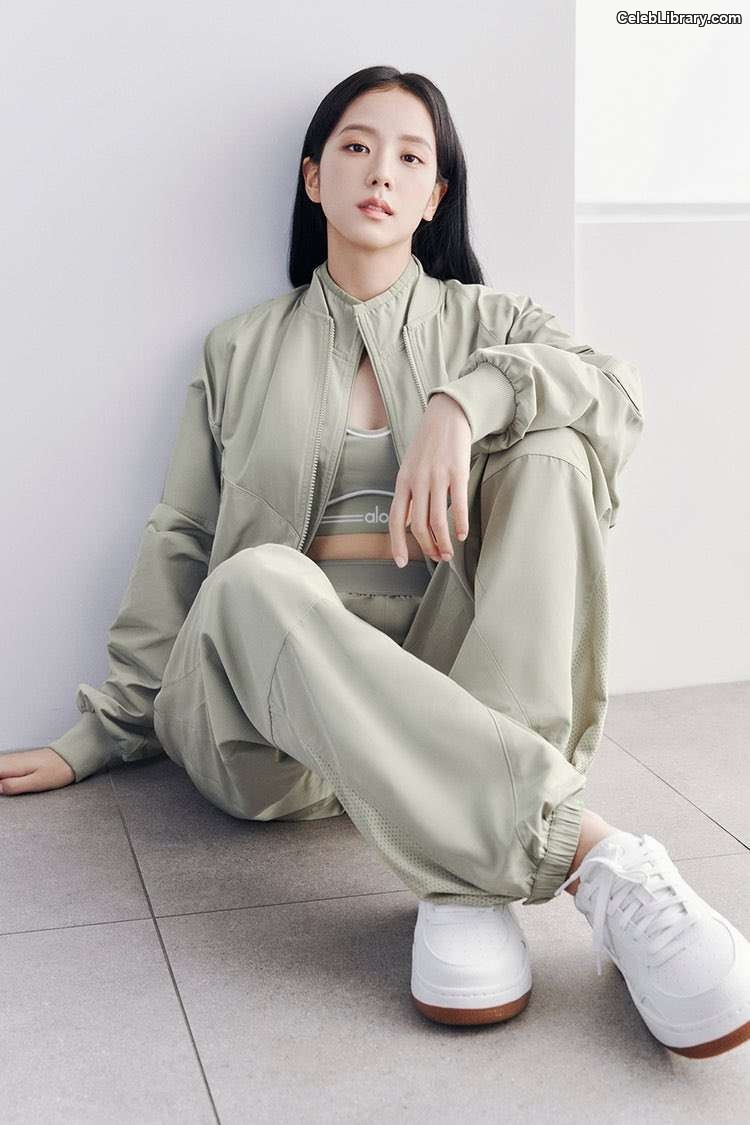 Jisoo  - BLΛƆKPIИK ( BLACKPINK ) photo 9 of 2451