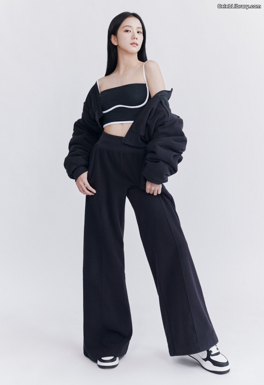 Jisoo  - BLΛƆKPIИK ( BLACKPINK ) photo 19 of 2451