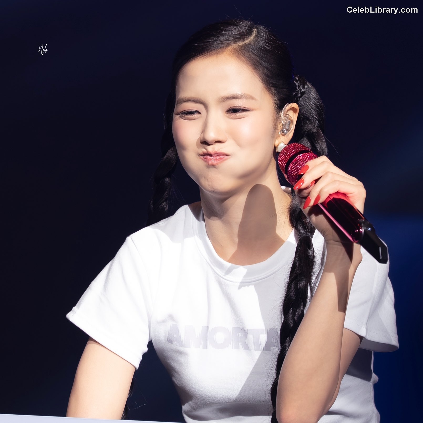 Jisoo  - BLΛƆKPIИK ( BLACKPINK ) photo 4 of 2451