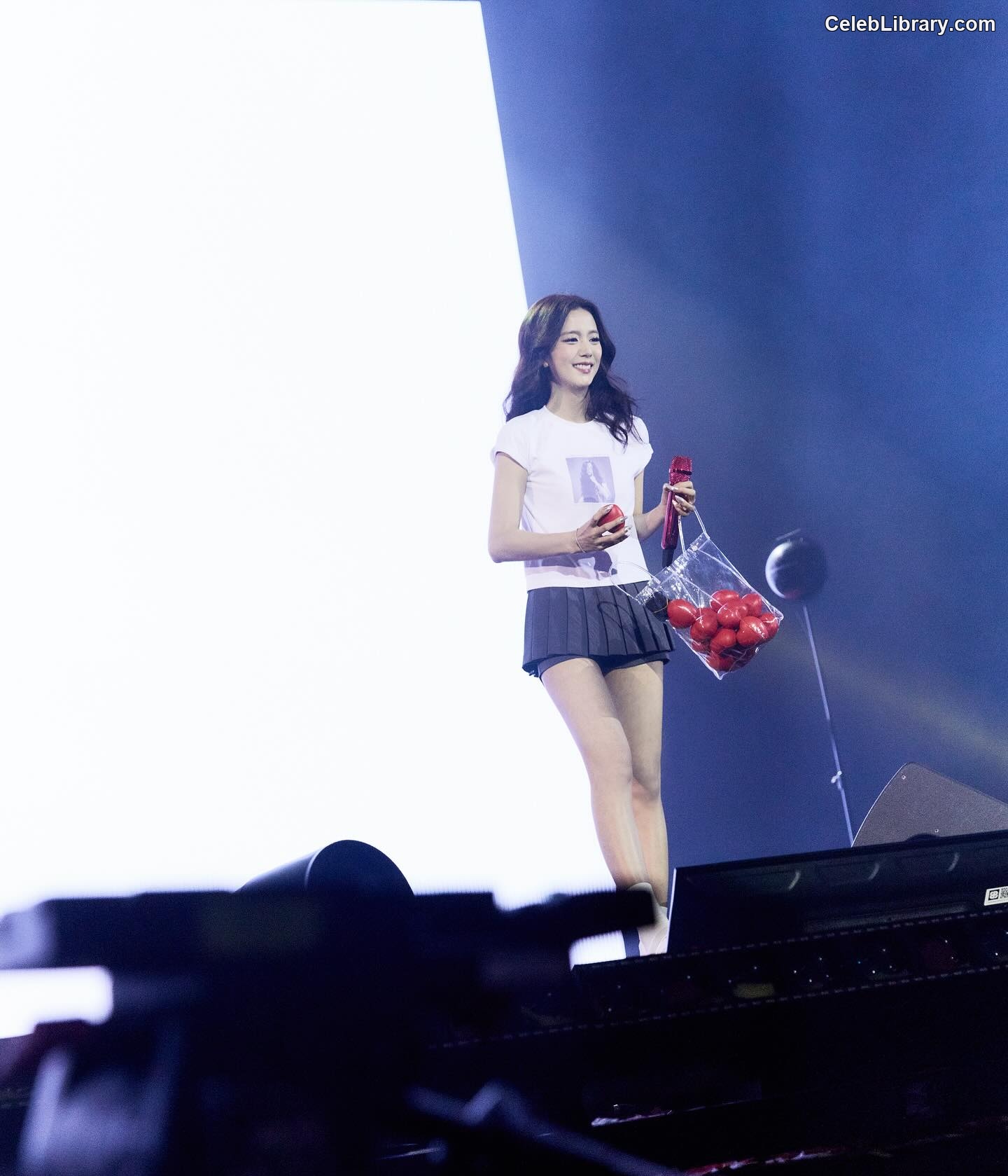 Jisoo  - BLΛƆKPIИK ( BLACKPINK ) photo 19 of 2451