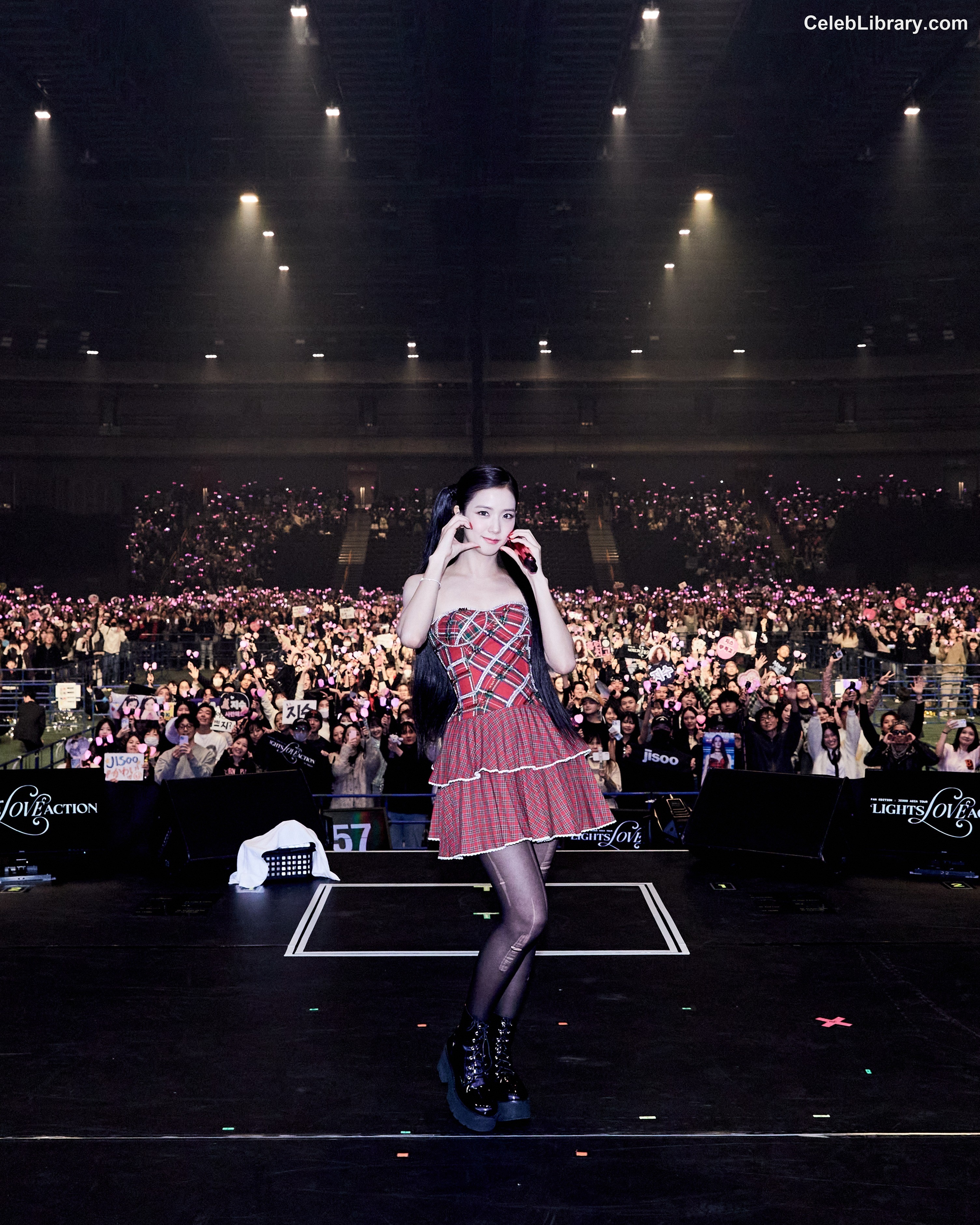 Jisoo  - BLΛƆKPIИK ( BLACKPINK ) photo 21 of 2451