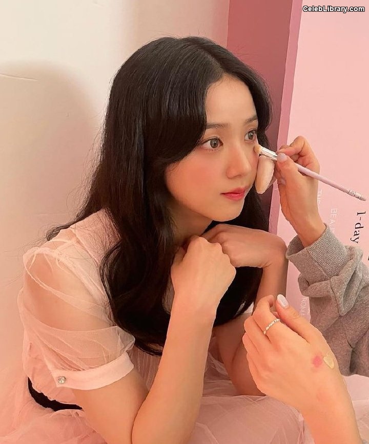 Jisoo  - BLΛƆKPIИK ( BLACKPINK ) photo 7 of 2451