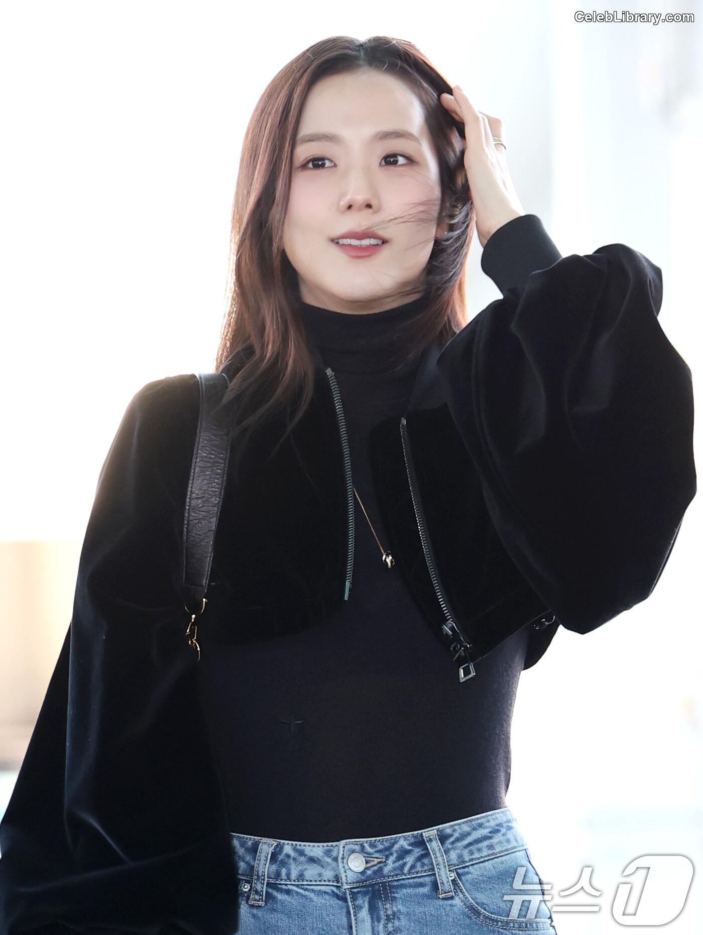 Jisoo  - BLΛƆKPIИK ( BLACKPINK ) photo 8 of 2451
