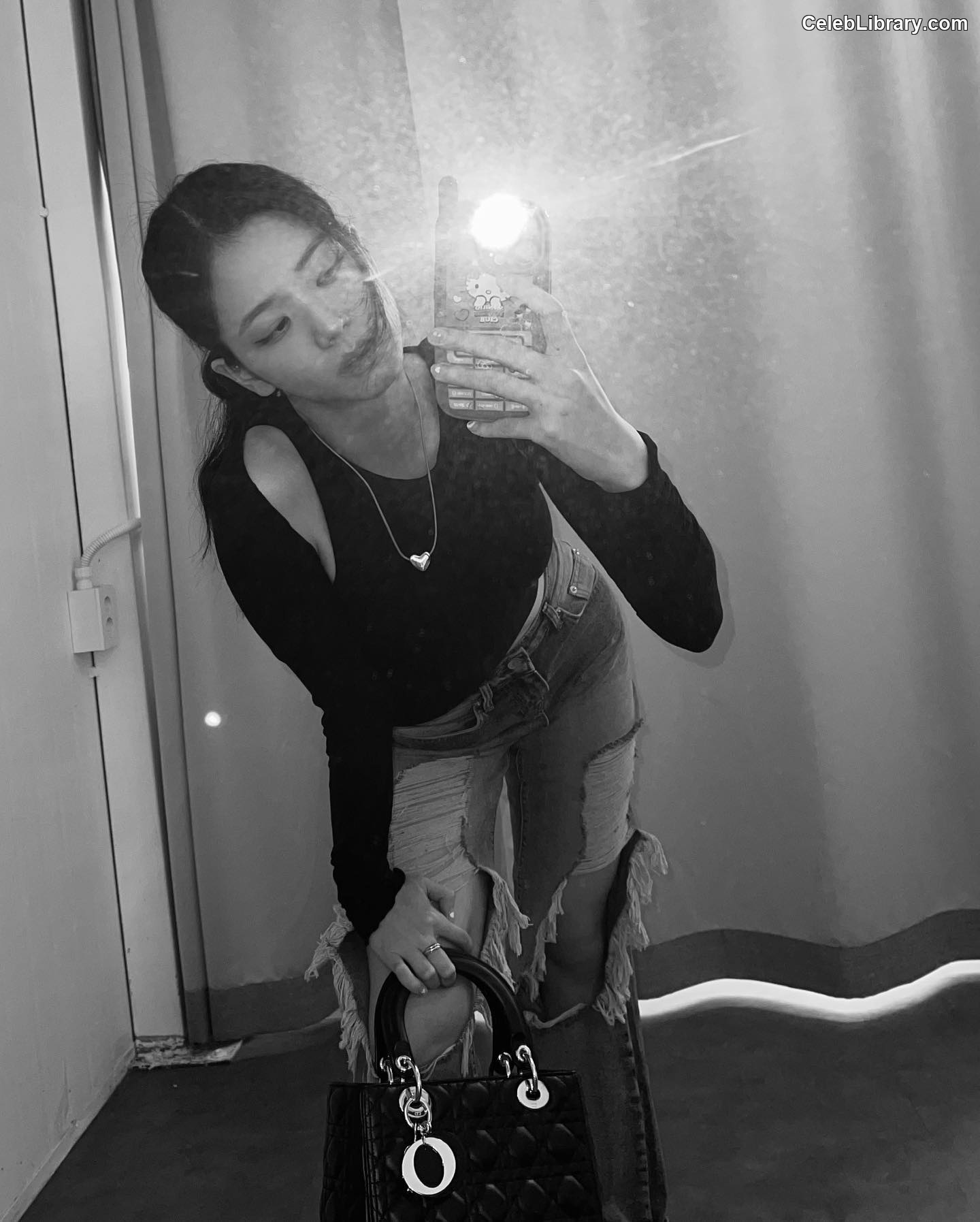 Jisoo  - BLΛƆKPIИK ( BLACKPINK ) photo 9 of 2451
