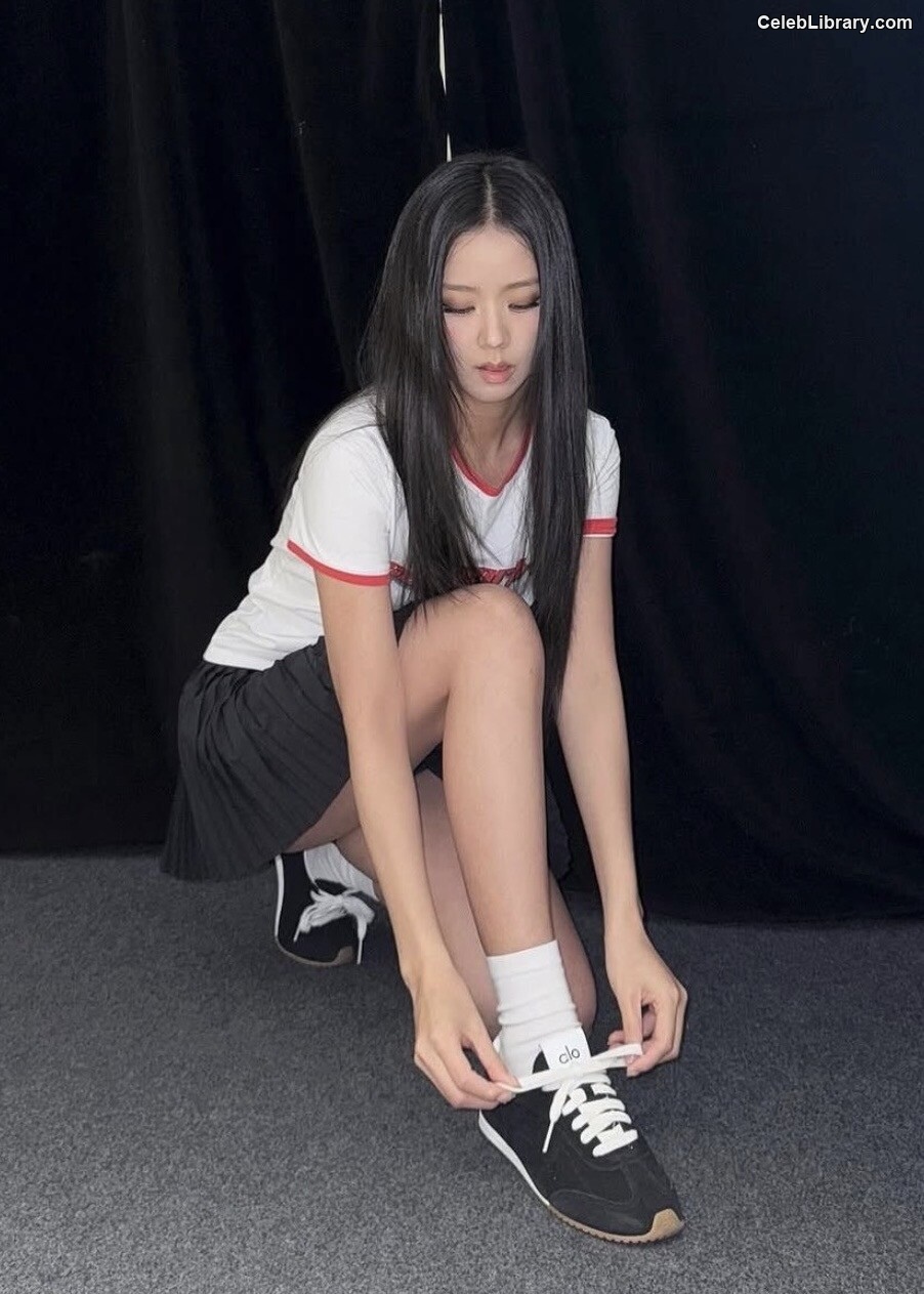 Jisoo  - BLΛƆKPIИK ( BLACKPINK ) photo 6 of 2451