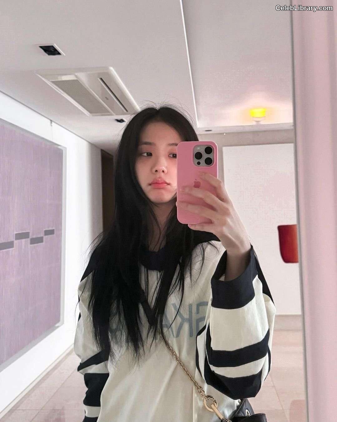 Jisoo  - BLΛƆKPIИK ( BLACKPINK ) photo 13 of 2451