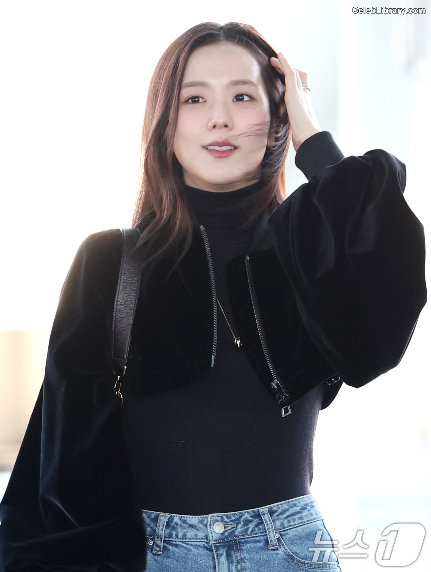 Jisoo  - BLΛƆKPIИK ( BLACKPINK ) photo 11 of 2451