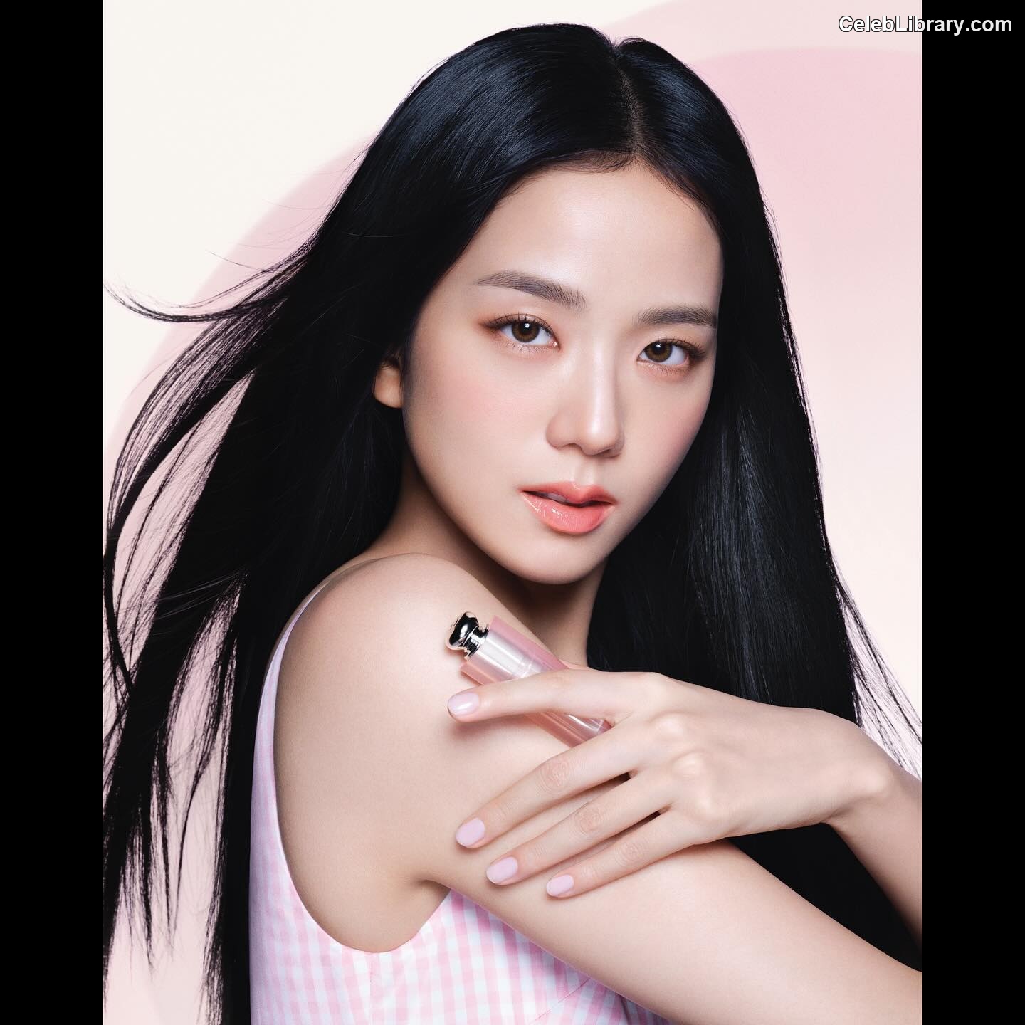 Jisoo  - BLΛƆKPIИK ( BLACKPINK ) photo 14 of 2451