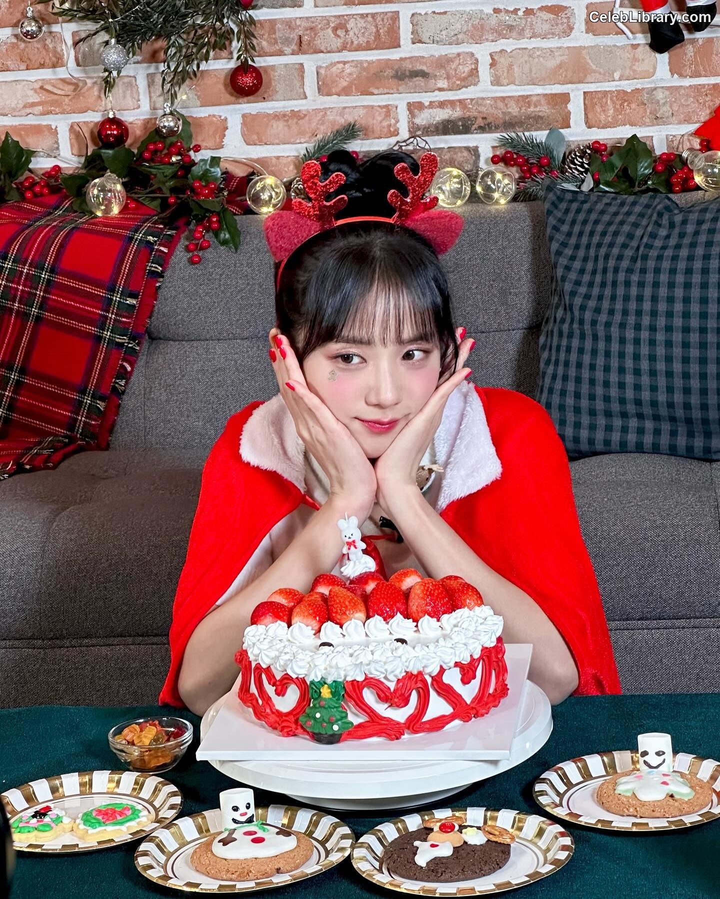 Jisoo  - BLΛƆKPIИK ( BLACKPINK ) photo 18 of 2451