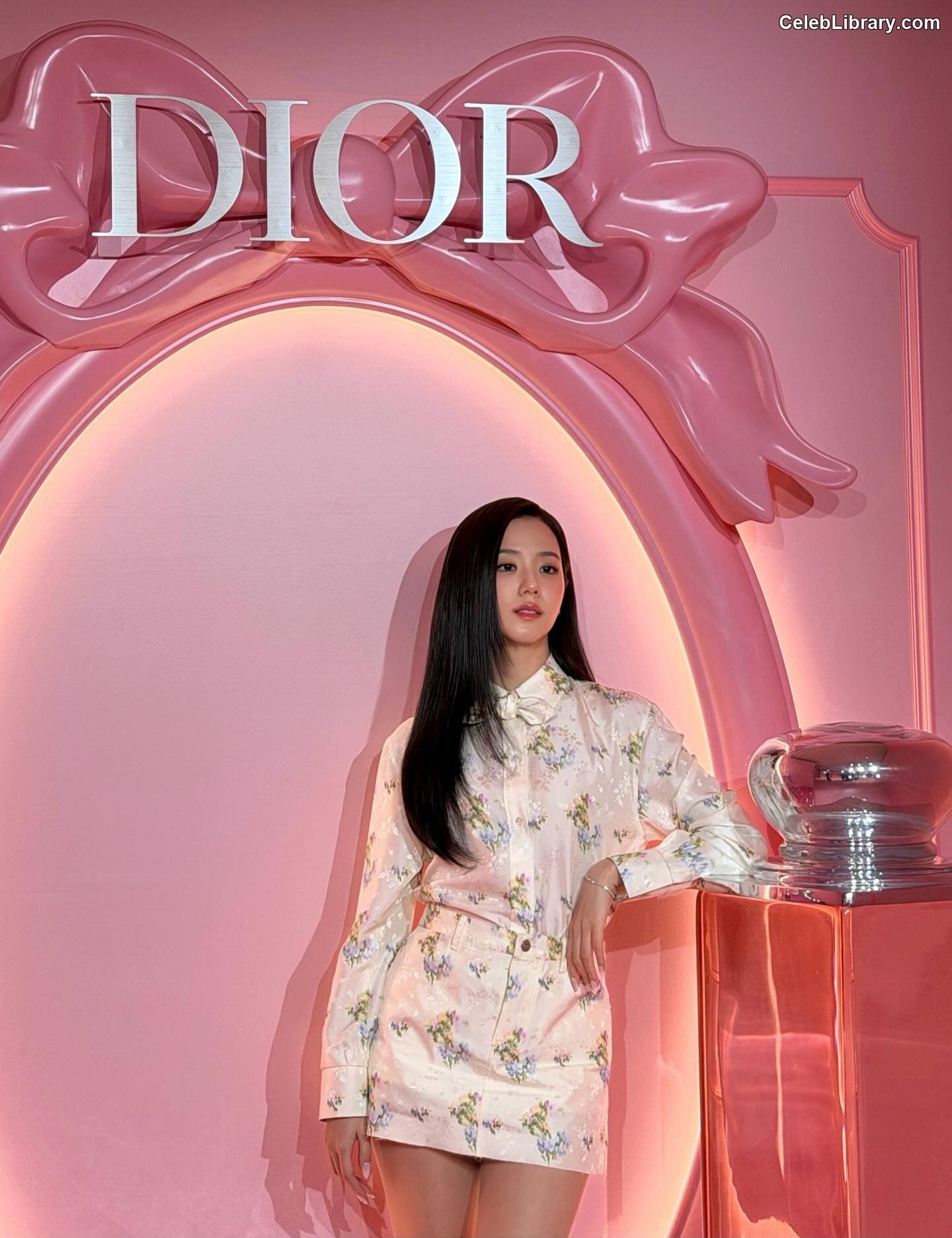 Jisoo  - BLΛƆKPIИK ( BLACKPINK ) photo 1 of 2451