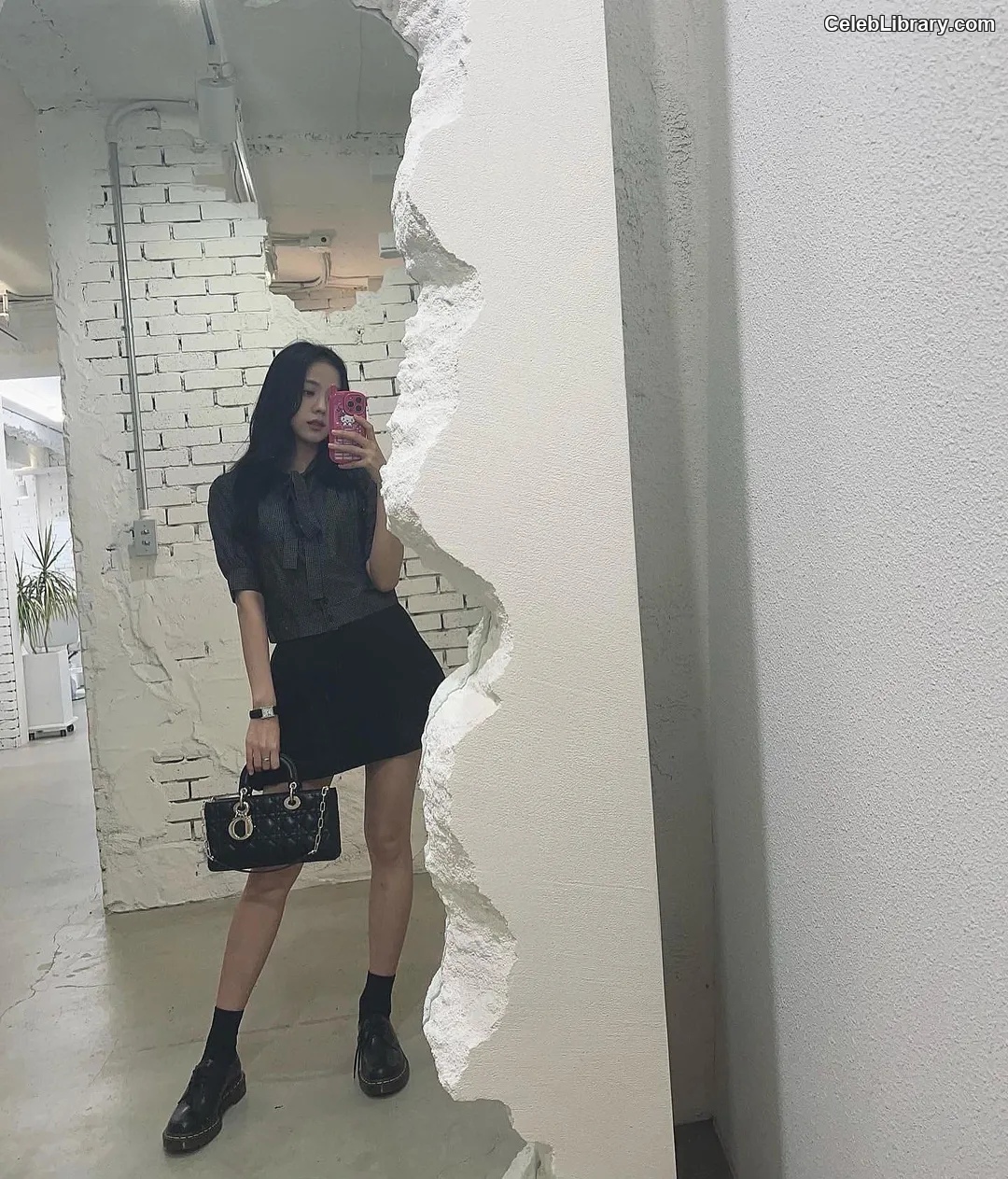Jisoo  - BLΛƆKPIИK ( BLACKPINK ) photo 16 of 2451