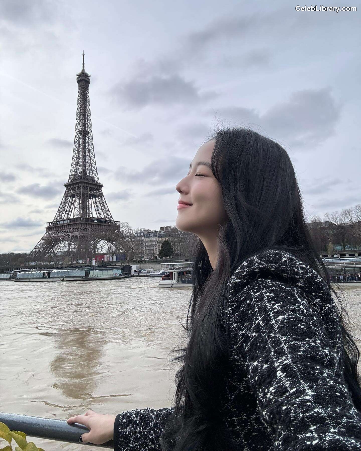 Jisoo  - BLΛƆKPIИK ( BLACKPINK ) photo 19 of 2451