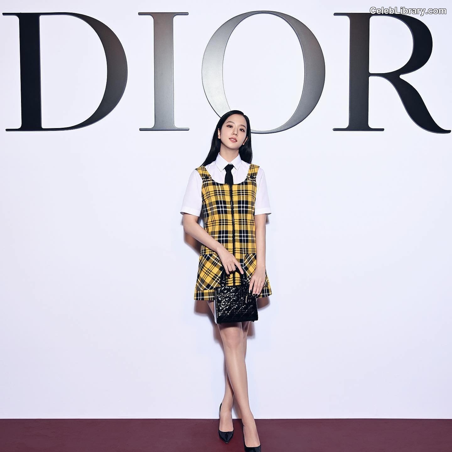 Jisoo  - BLΛƆKPIИK ( BLACKPINK ) photo 23 of 2451