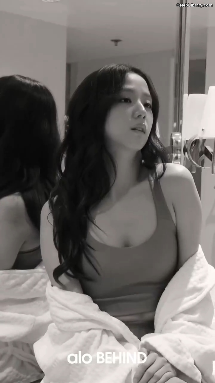 Jisoo  - BLΛƆKPIИK ( BLACKPINK ) photo 3 of 2451
