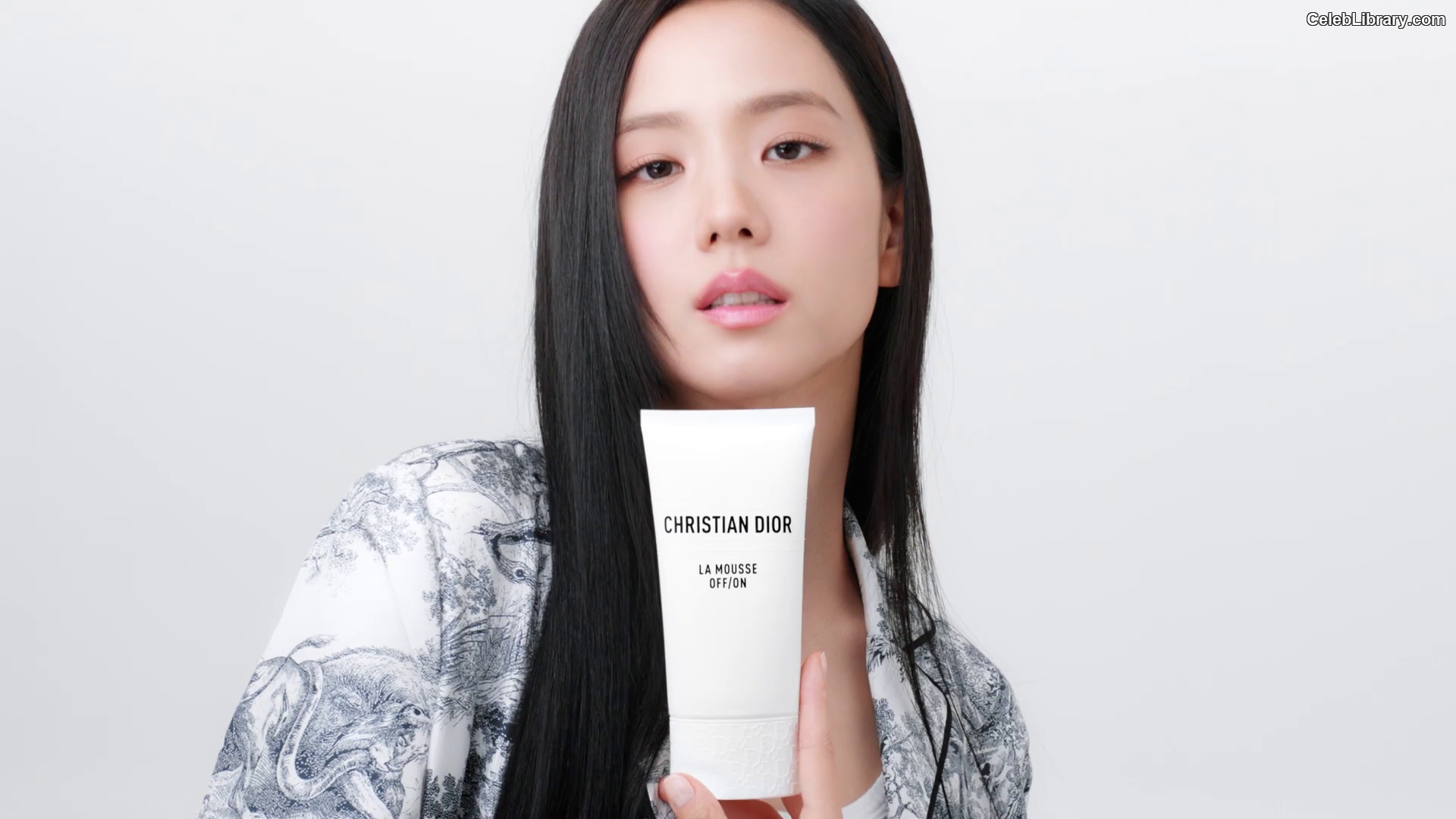 Jisoo  - BLΛƆKPIИK ( BLACKPINK ) photo 13 of 2451
