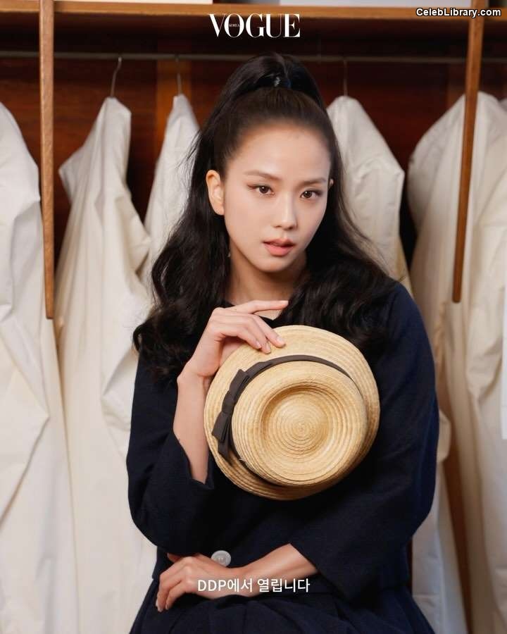 Jisoo  - BLΛƆKPIИK ( BLACKPINK ) photo 1 of 2451