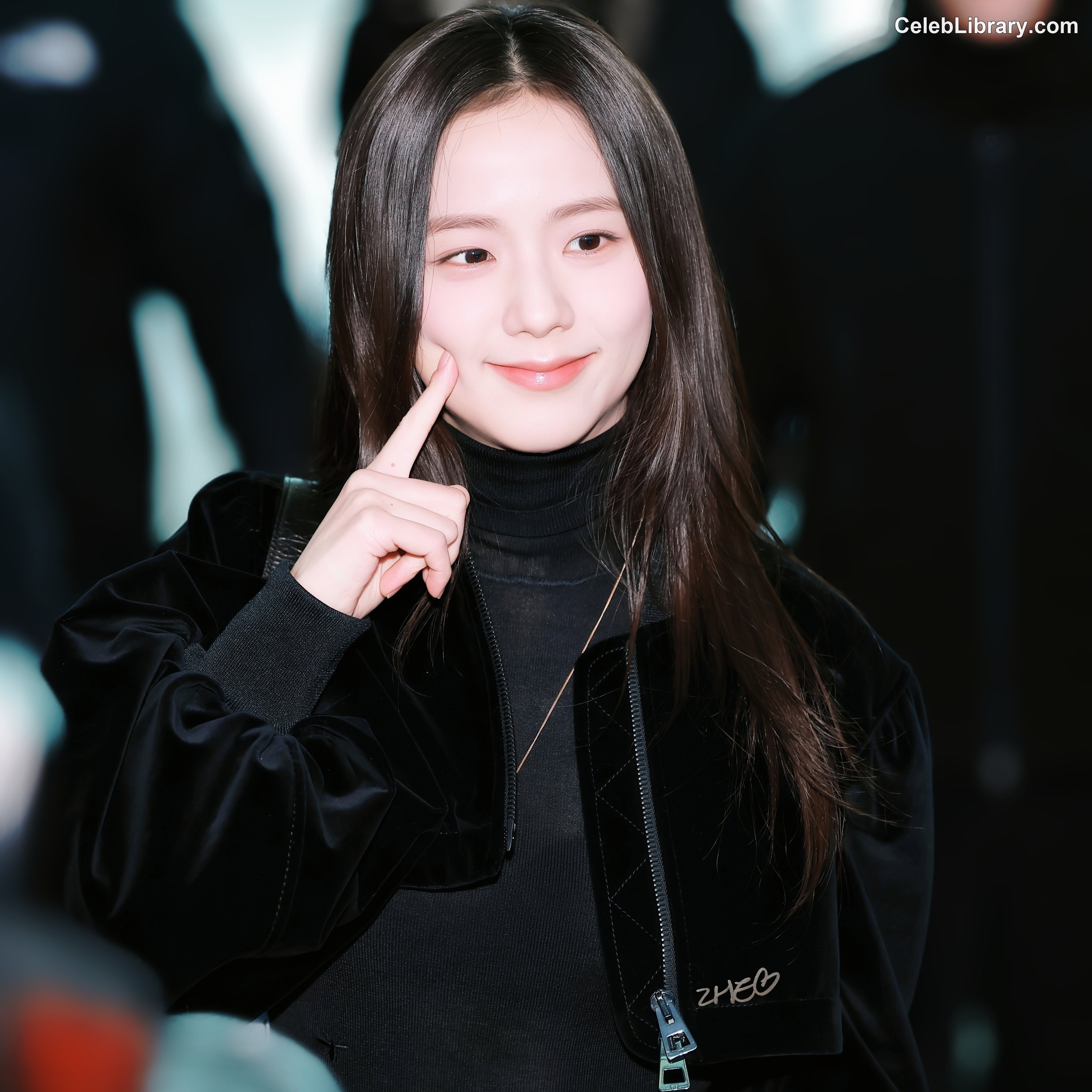 Jisoo  - BLΛƆKPIИK ( BLACKPINK ) photo 2 of 2451