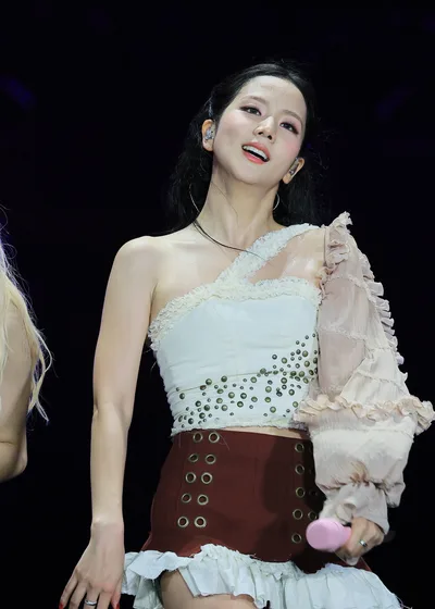 Jisoo  - BLΛƆKPIИK ( BLACKPINK )