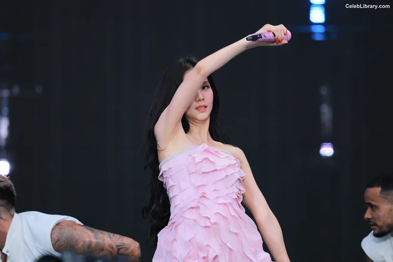 Jisoo  - BLΛƆKPIИK ( BLACKPINK ) photo 4 of 2451