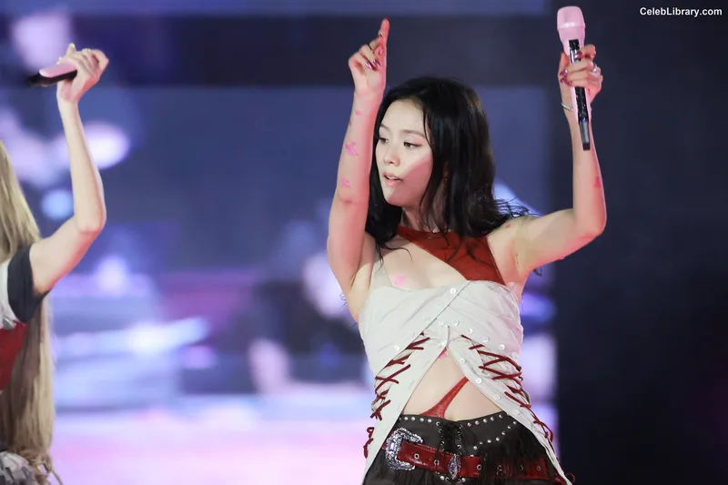 Jisoo  - BLΛƆKPIИK ( BLACKPINK ) photo 7 of 2451