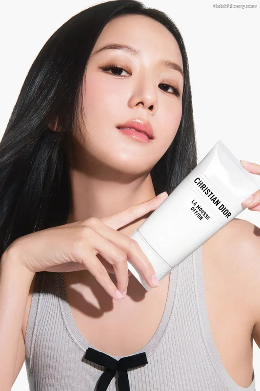 Jisoo  - BLΛƆKPIИK ( BLACKPINK ) photo 10 of 2451
