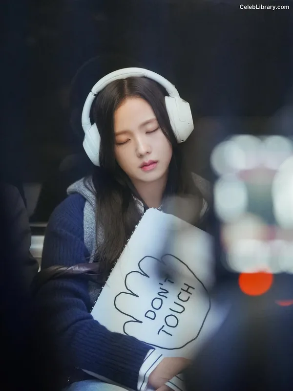 Jisoo  - BLΛƆKPIИK ( BLACKPINK ) photo 16 of 2451