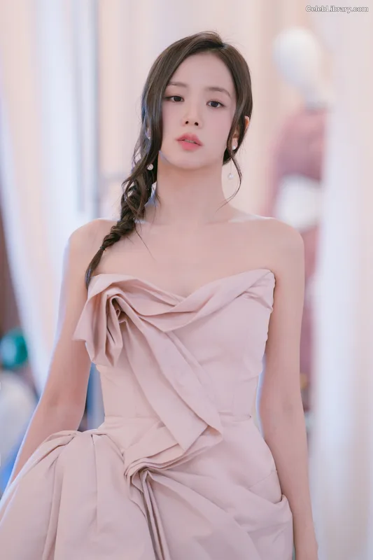 Jisoo  - BLΛƆKPIИK ( BLACKPINK ) photo 17 of 2451