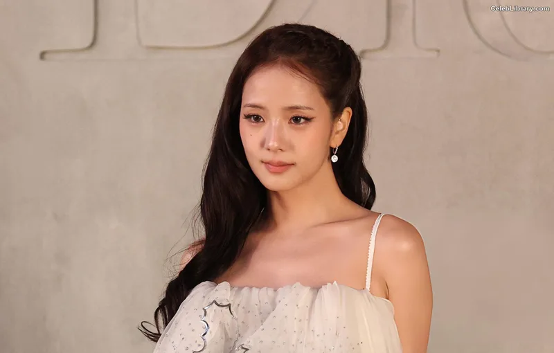 Jisoo  - BLΛƆKPIИK ( BLACKPINK ) photo 22 of 2451