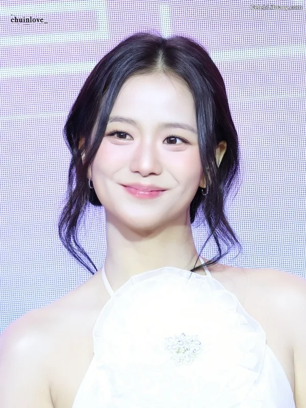 Jisoo  - BLΛƆKPIИK ( BLACKPINK ) photo 5 of 2451