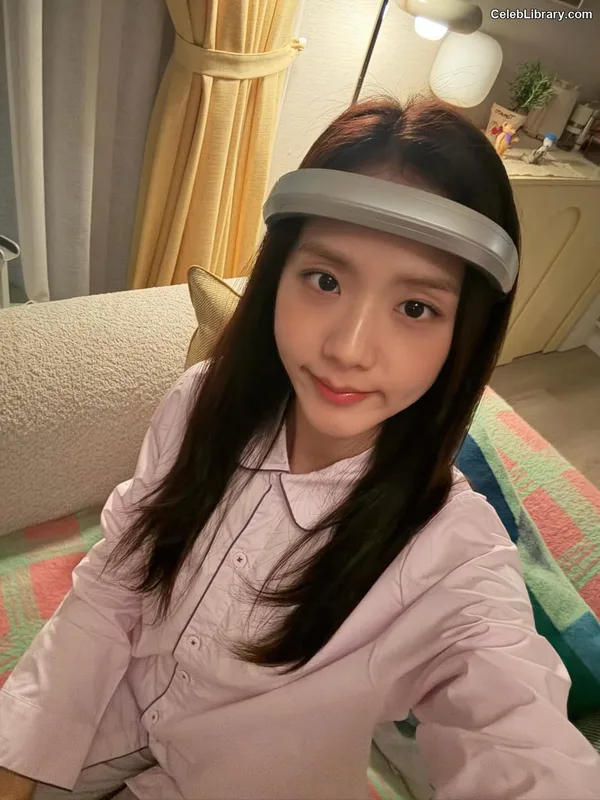Jisoo  - BLΛƆKPIИK ( BLACKPINK ) photo 8 of 2451
