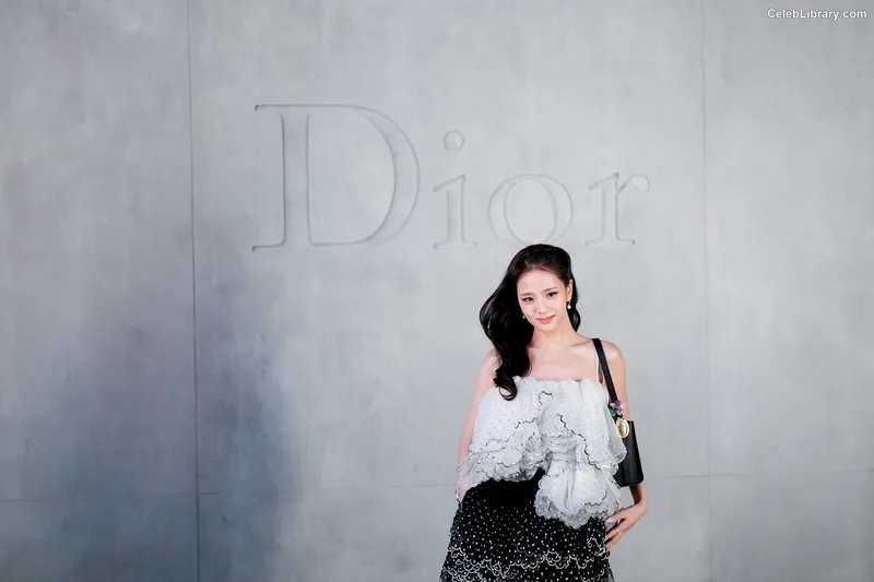 Jisoo  - BLΛƆKPIИK ( BLACKPINK ) photo 17 of 2451