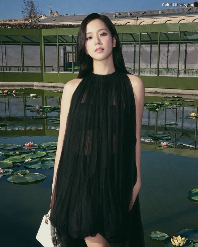 Jisoo  - BLΛƆKPIИK ( BLACKPINK ) photo 23 of 2451