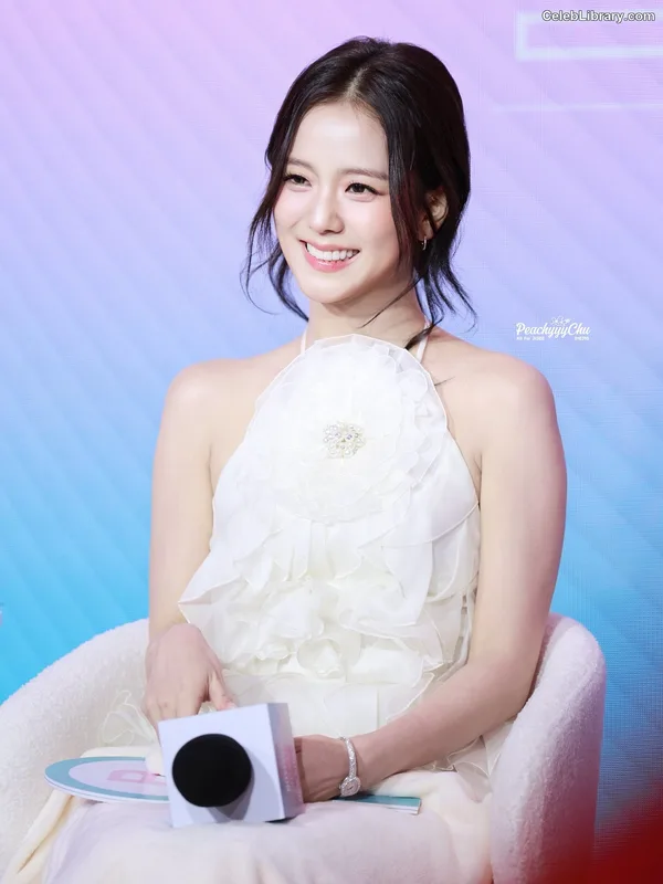 Jisoo  - BLΛƆKPIИK ( BLACKPINK ) photo 21 of 2451