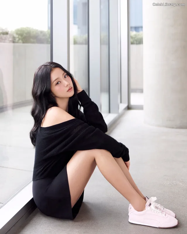 Jisoo  - BLΛƆKPIИK ( BLACKPINK ) photo 6 of 2451