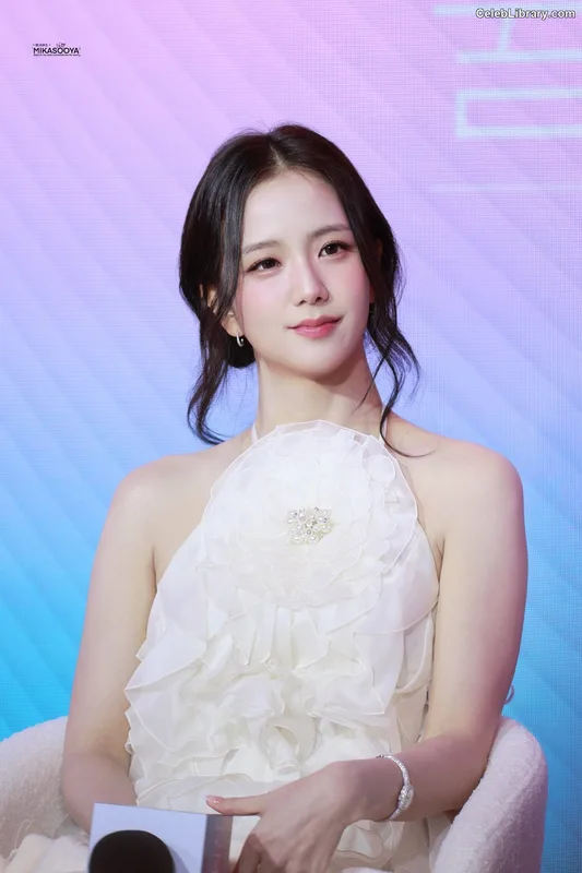 Jisoo  - BLΛƆKPIИK ( BLACKPINK ) photo 24 of 2451