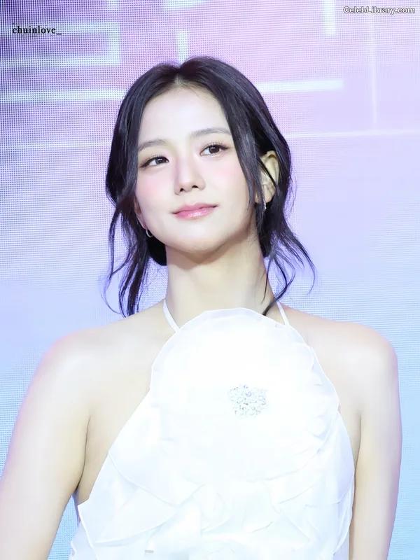 Jisoo  - BLΛƆKPIИK ( BLACKPINK ) photo 18 of 2451