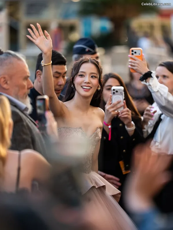 Jisoo  - BLΛƆKPIИK ( BLACKPINK ) photo 21 of 2451