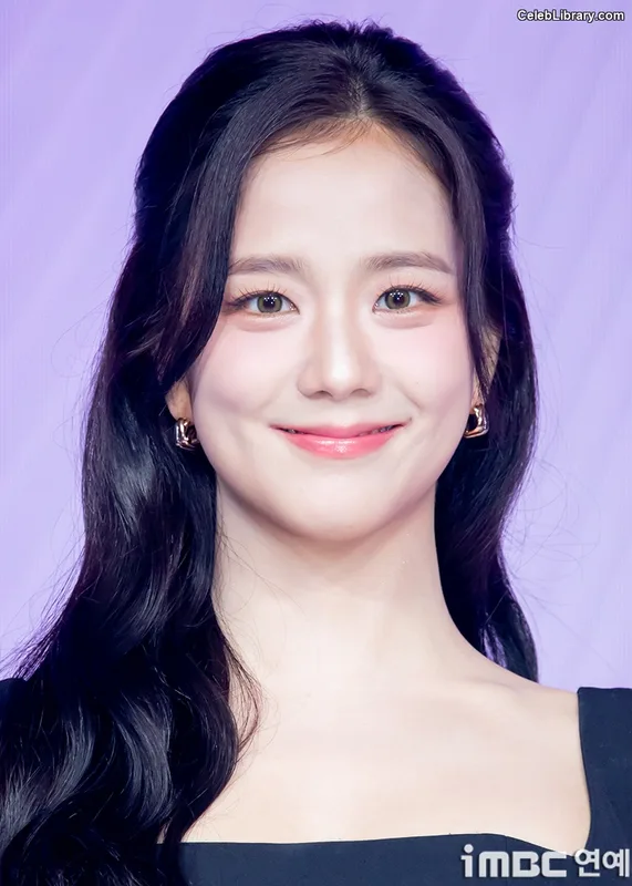 Jisoo  - BLΛƆKPIИK ( BLACKPINK ) photo 8 of 2451