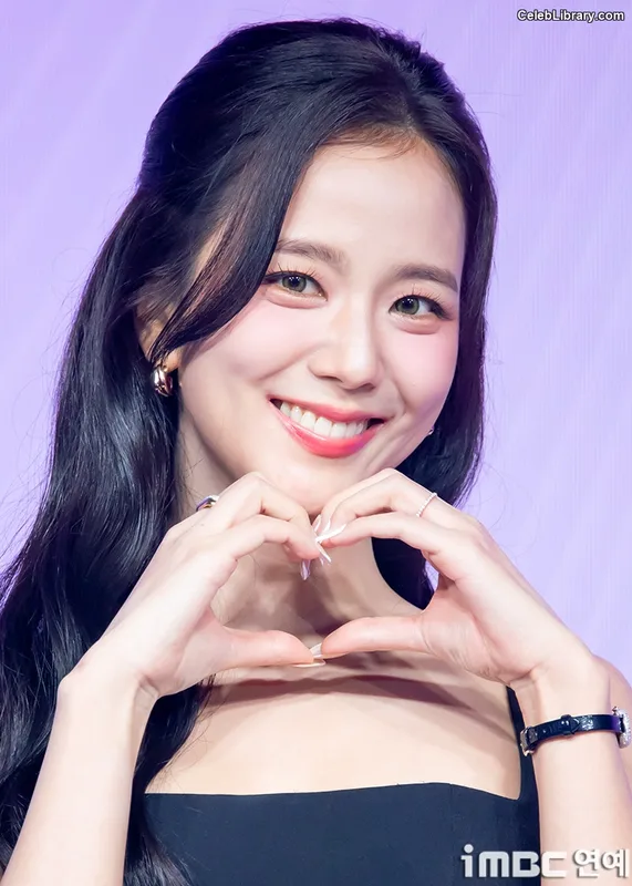 Jisoo  - BLΛƆKPIИK ( BLACKPINK ) photo 9 of 2451
