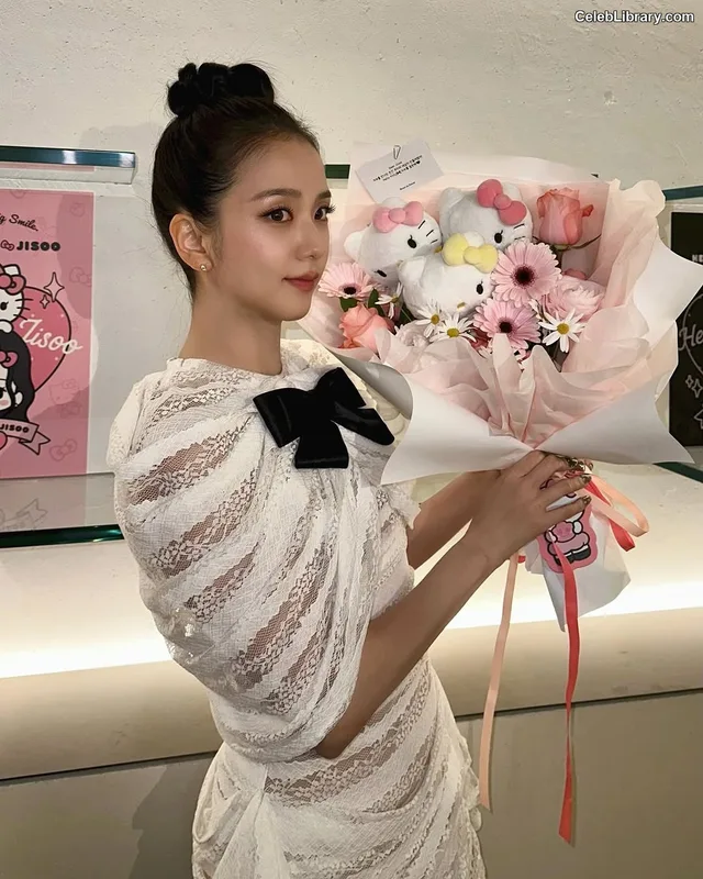 Jisoo  - BLΛƆKPIИK ( BLACKPINK ) photo 16 of 2451