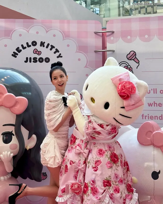 Jisoo  - BLΛƆKPIИK ( BLACKPINK ) photo 2 of 2451