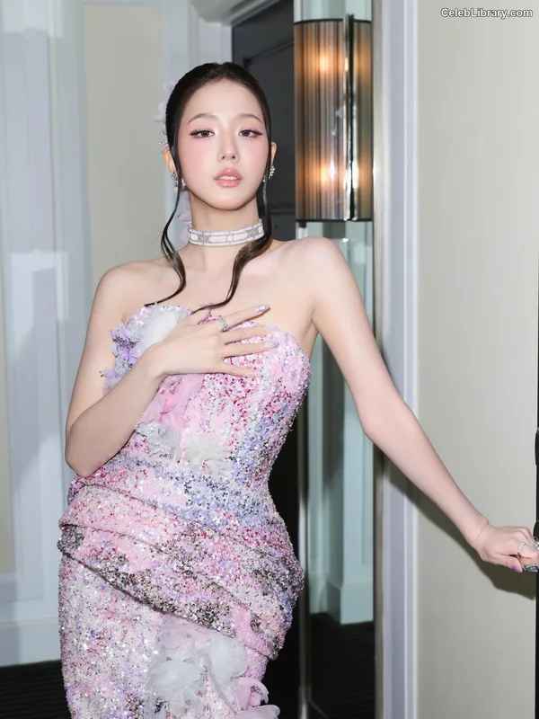Jisoo  - BLΛƆKPIИK ( BLACKPINK ) photo 8 of 2451