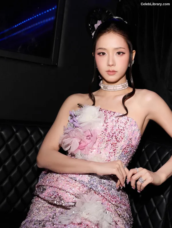 Jisoo  - BLΛƆKPIИK ( BLACKPINK ) photo 9 of 2451