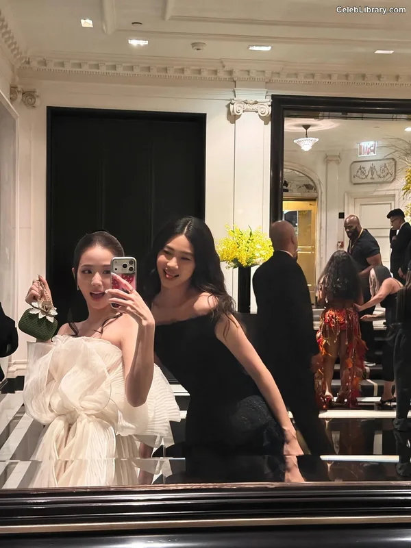 Jisoo - BLΛƆKPIИK ( BLACKPINK ) photo 3 of 2451