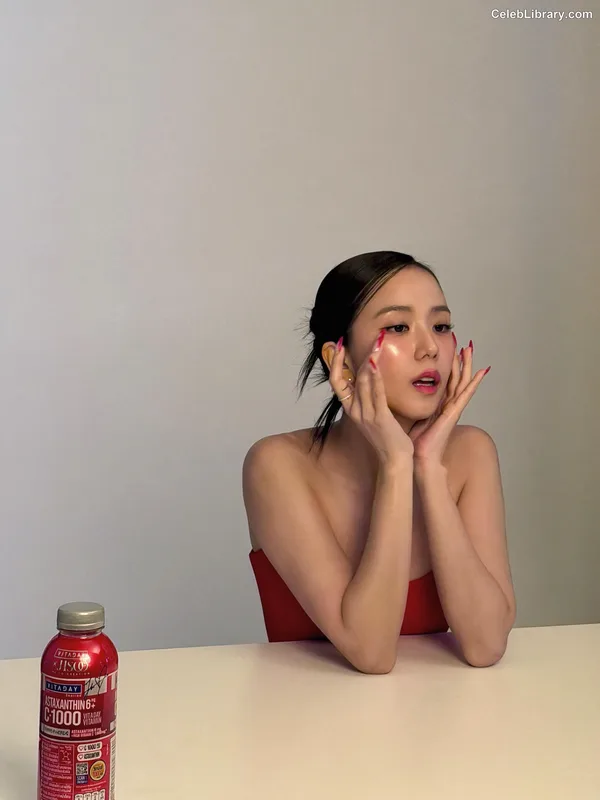 Jisoo - BLΛƆKPIИK ( BLACKPINK ) photo 7 of 2451