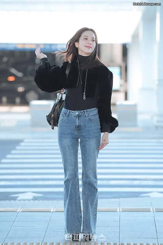 Jisoo - BLΛƆKPIИK ( BLACKPINK ) photo 22 of 2451